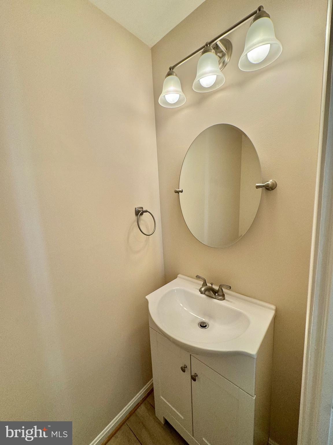 RIVERCHASE - Residential Lease