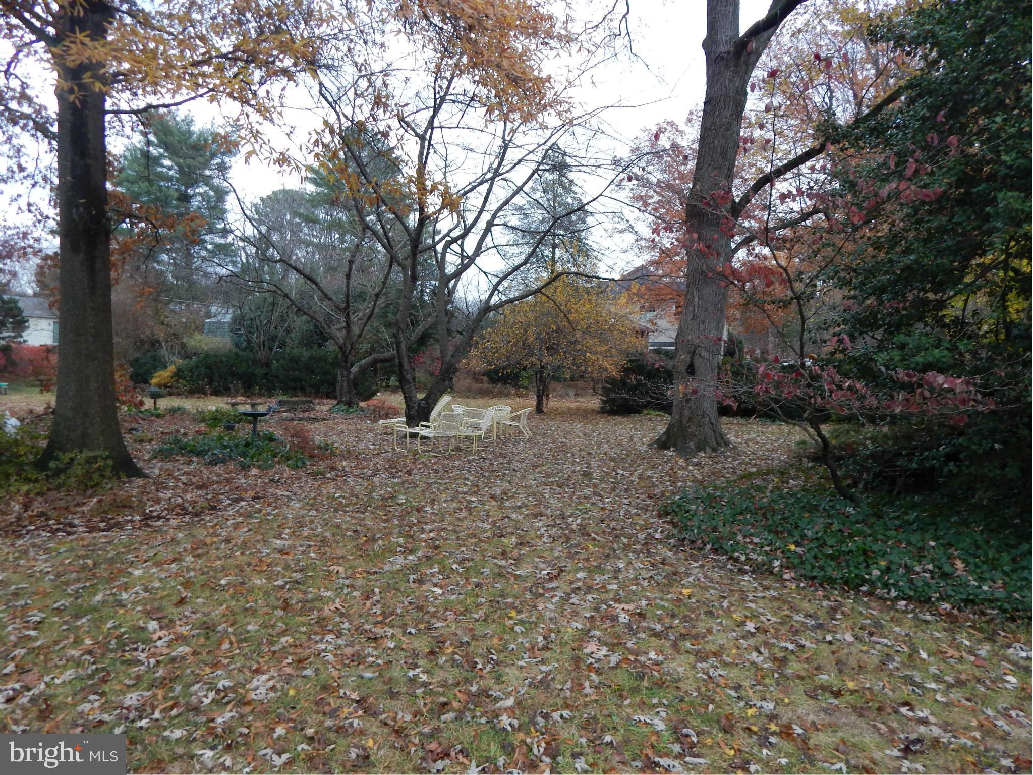 COLLINGWOOD MANOR - Residential