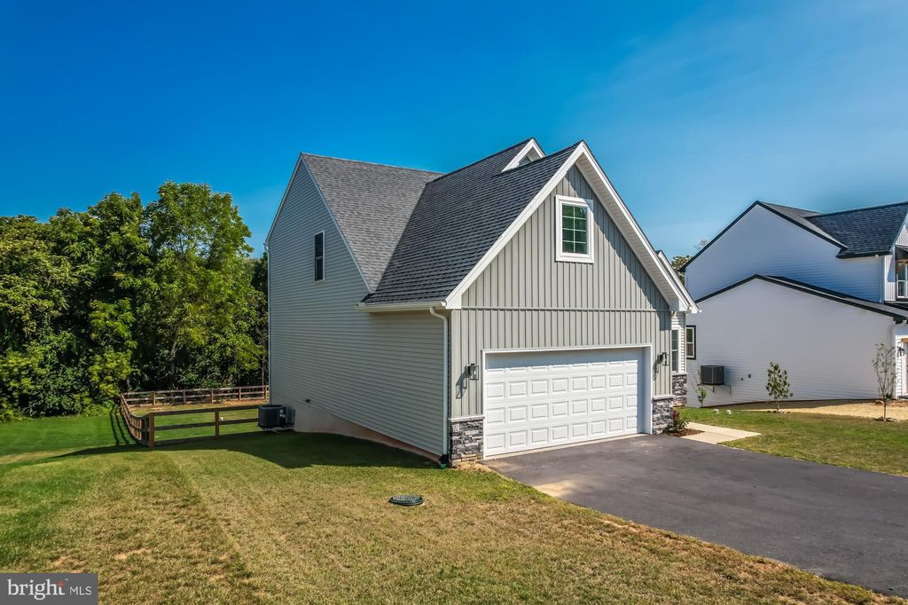 Photo of 68 E Mohler Church Road, EPHRATA, PA 17522 (MLS # PALA2071636)