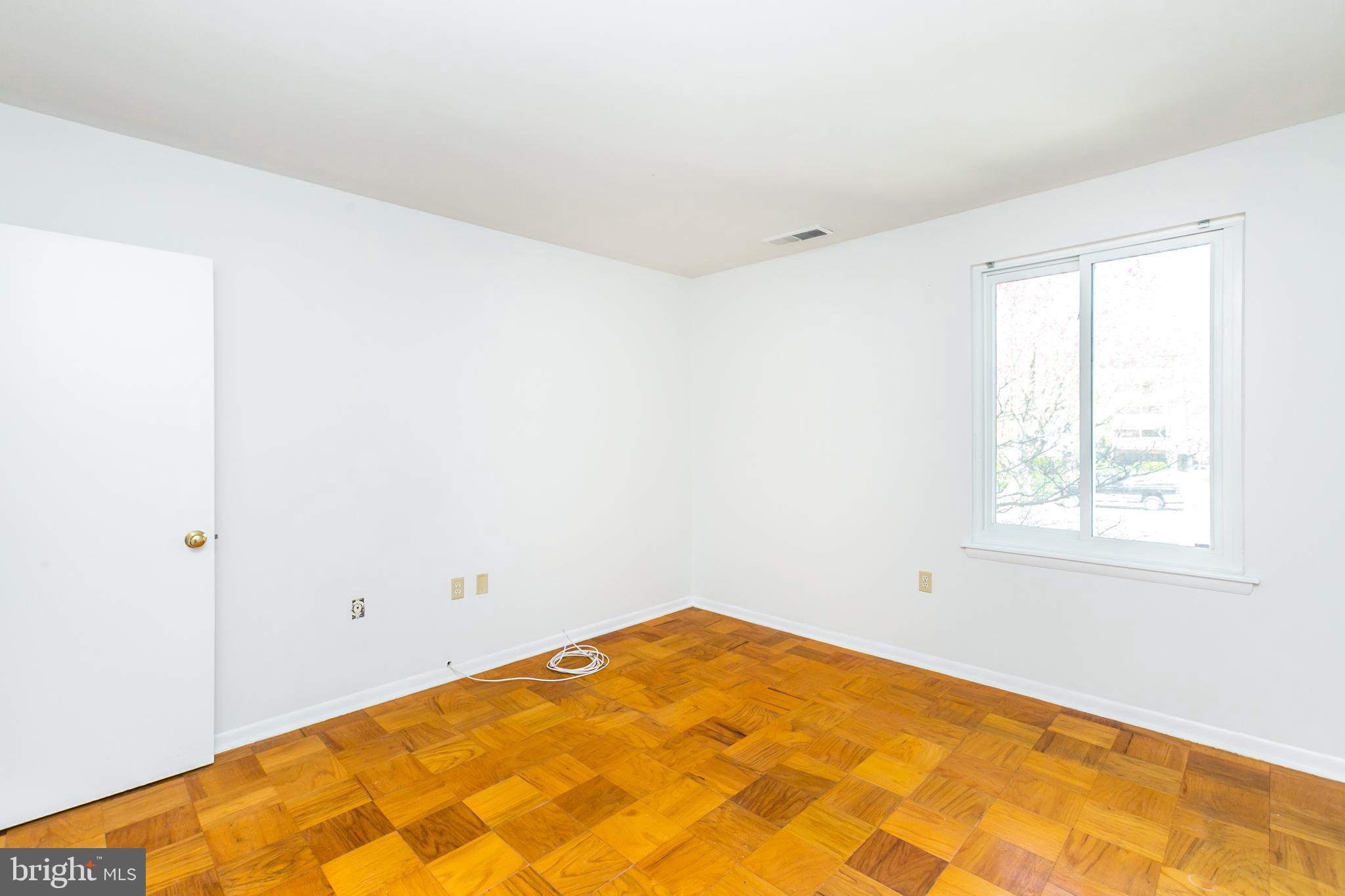 CROSS KEYS - Residential Lease