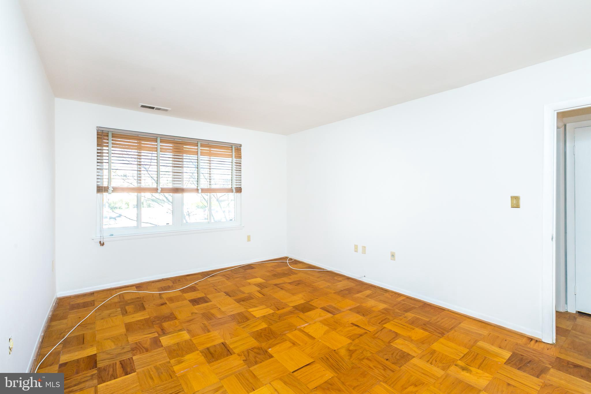 CROSS KEYS - Residential Lease