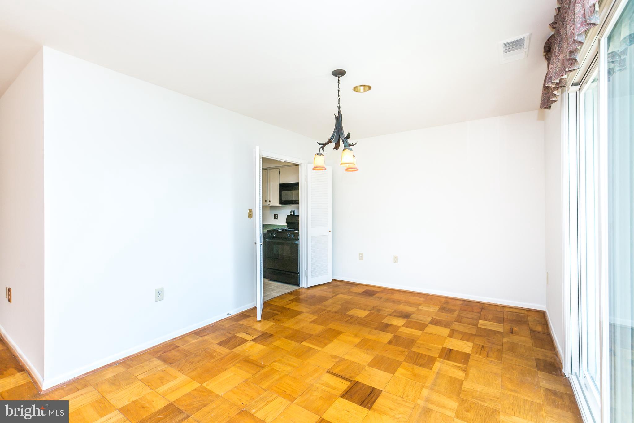 CROSS KEYS - Residential Lease