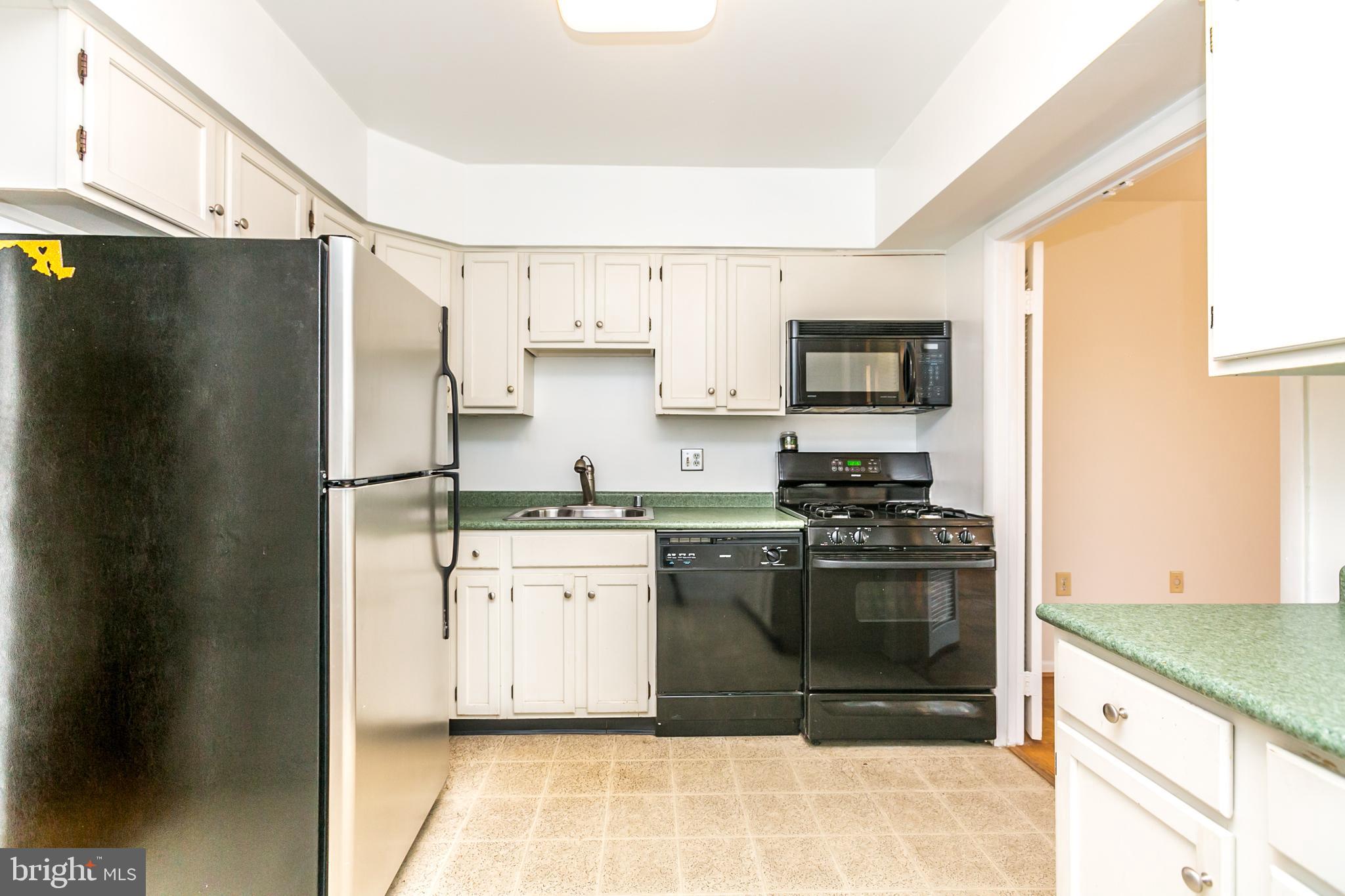 CROSS KEYS - Residential Lease