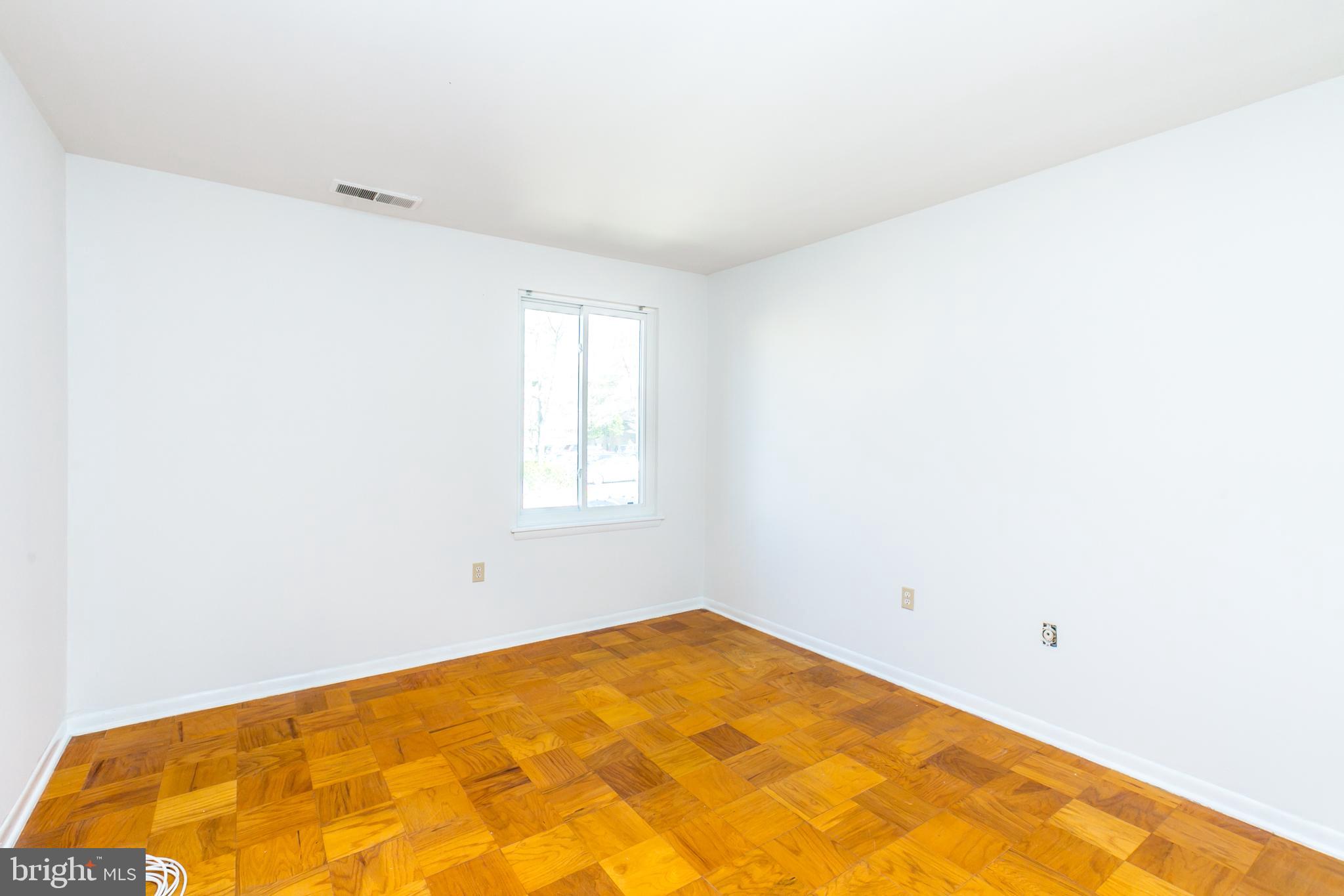 CROSS KEYS - Residential Lease