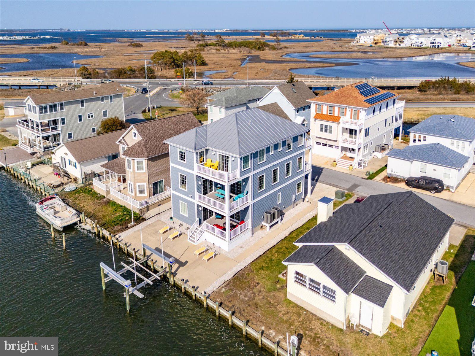 CAPE WINDSOR - Residential