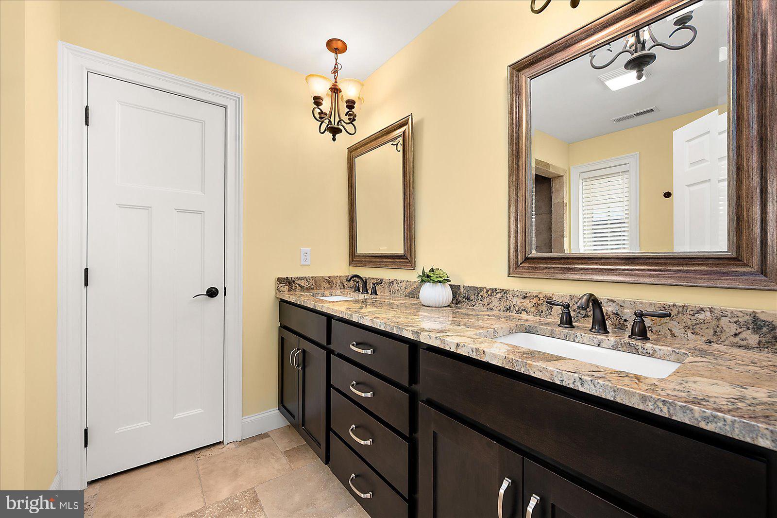 CAPE WINDSOR - Residential