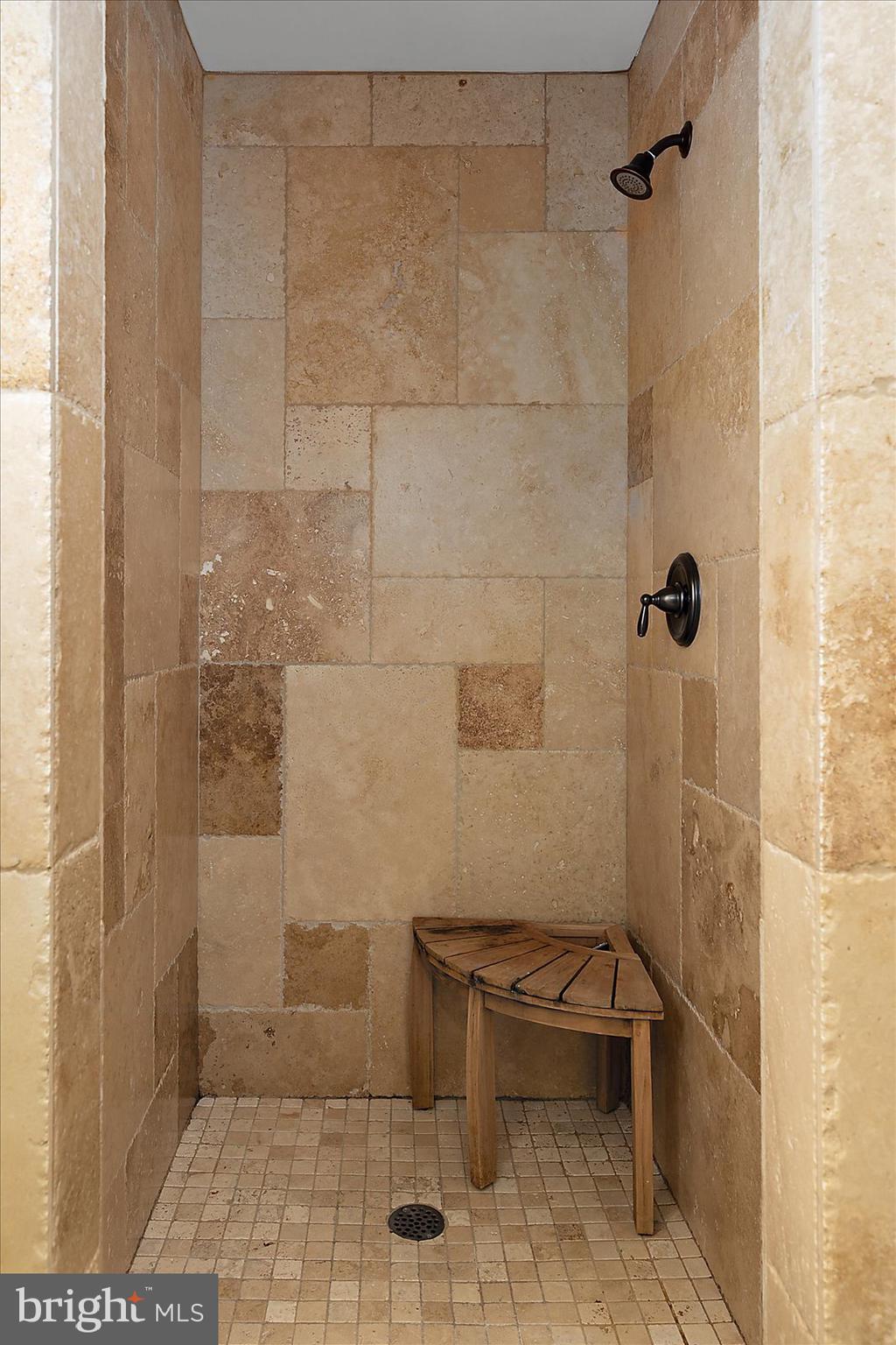 CAPE WINDSOR - Residential