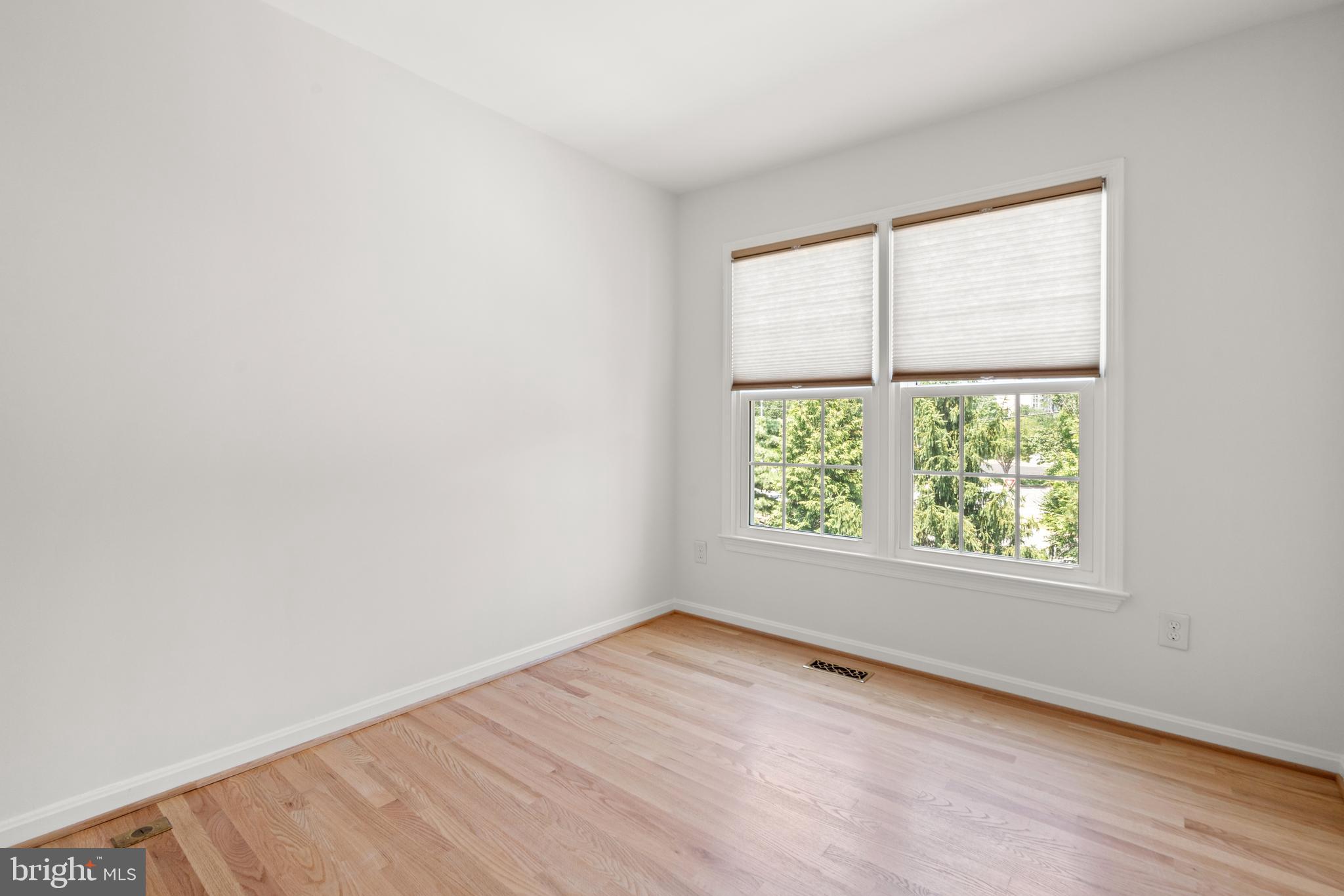 BELLE HAVEN ON THE GREEN - Residential