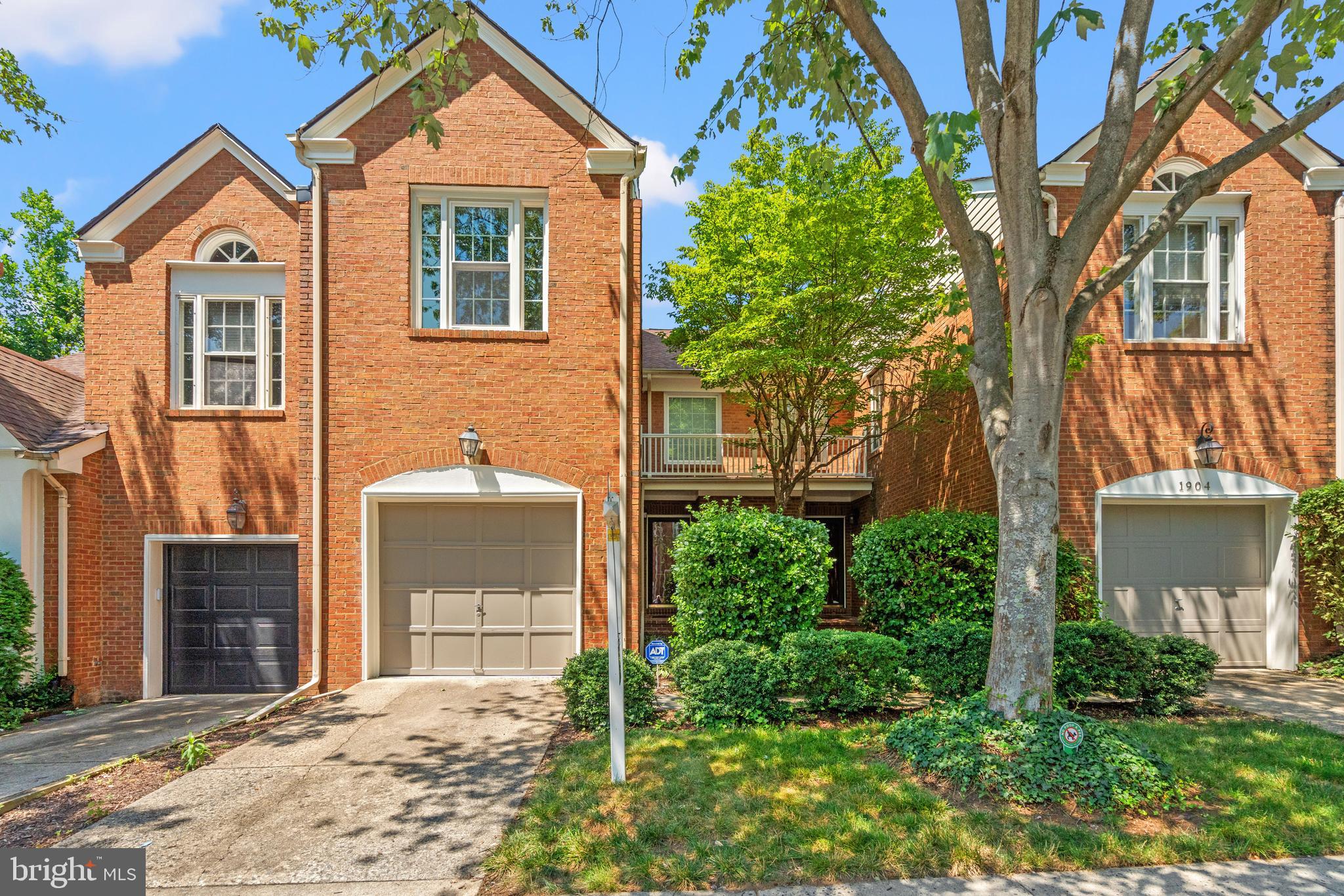 BELLE HAVEN ON THE GREEN - Residential