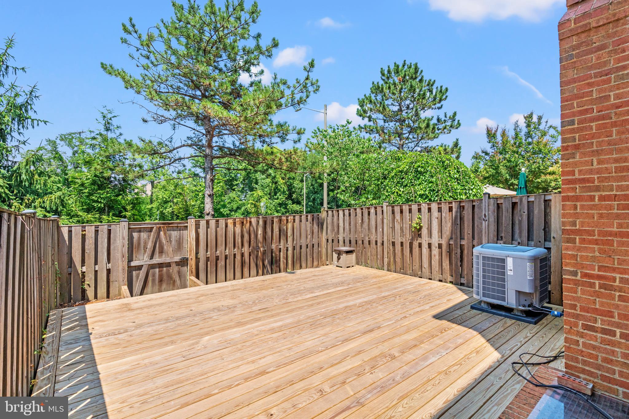 BELLE HAVEN ON THE GREEN - Residential