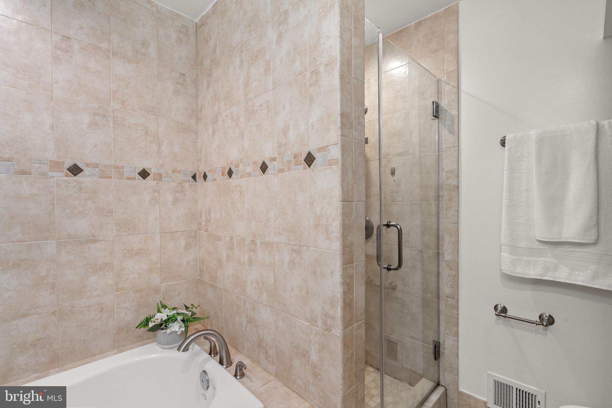 BELLE HAVEN ON THE GREEN - Residential