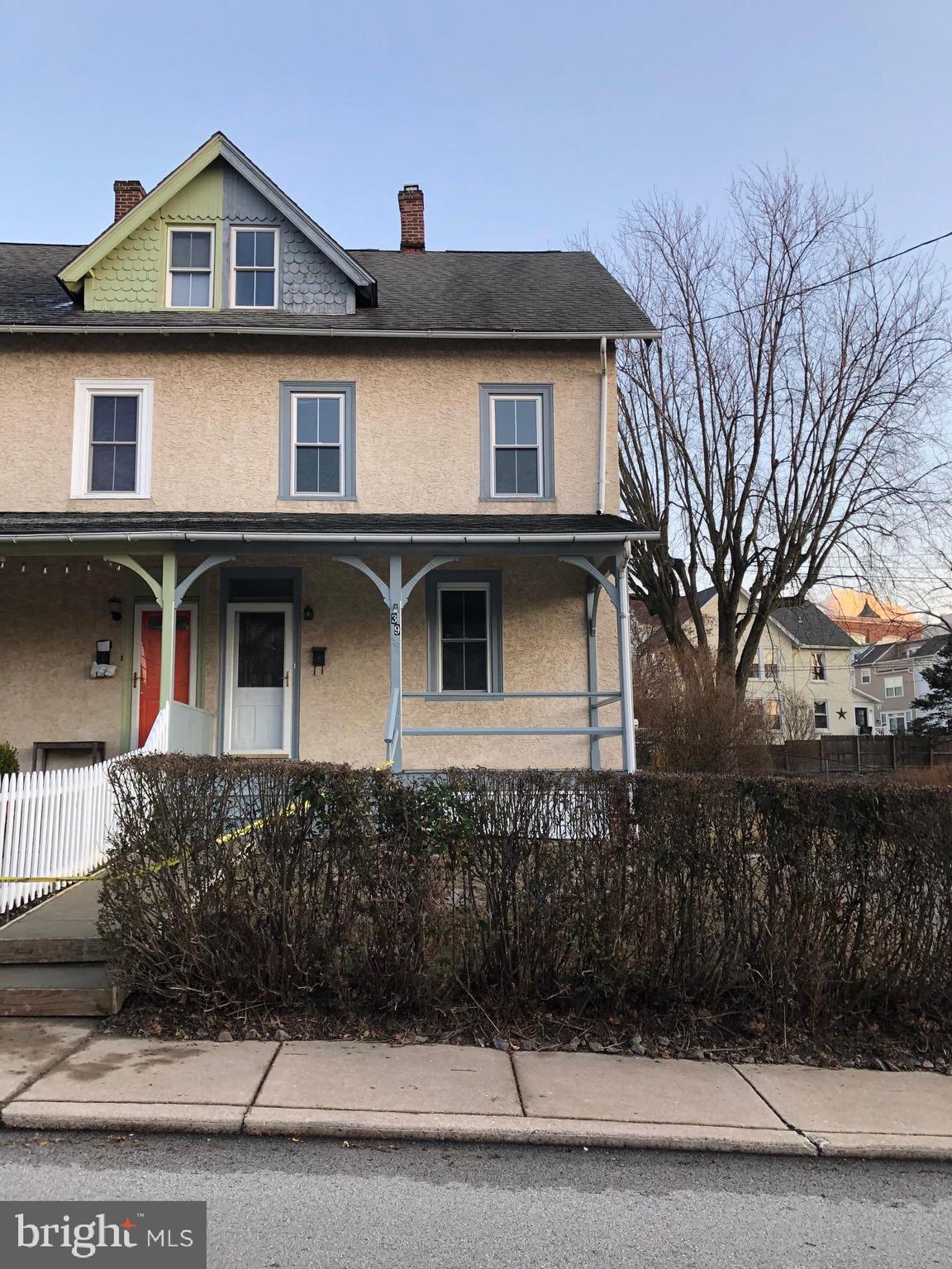 Fantastic rental! Large twin in downtown Bryn Mawr. 4 bedrooms and 2 and a half baths. Large eat in kitchen with plenty of counter space, Bright and sunny with off street parking for 2 cars. Large fenced in rear yard. Central air on 1st and second floors. Walk to Bryn Mawr Hospital, shops in Bryn Mawr and so much more!