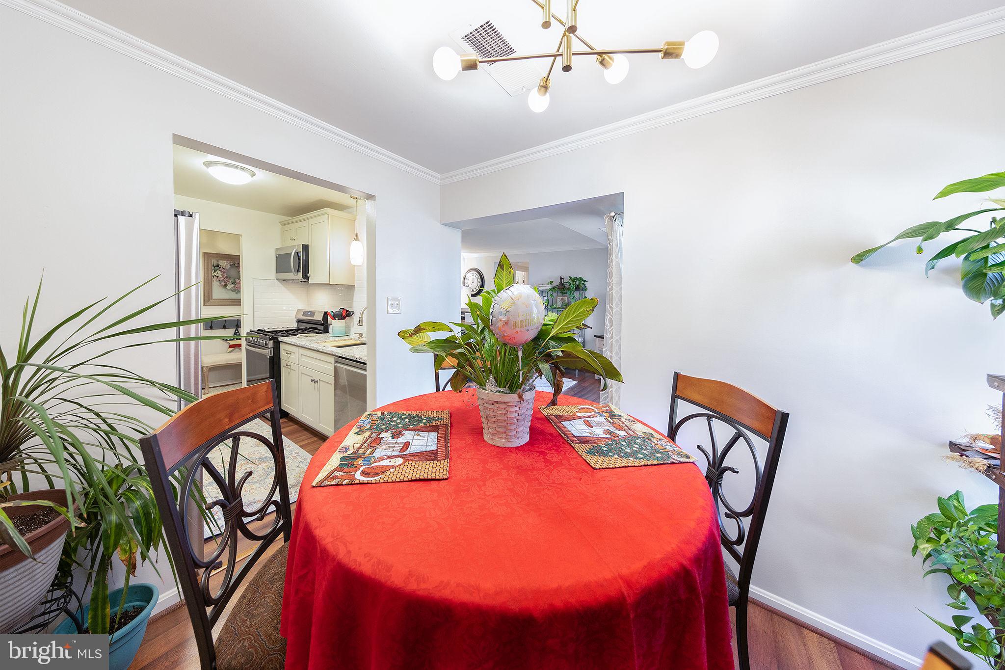 CANTERBURY SQUARE - Residential