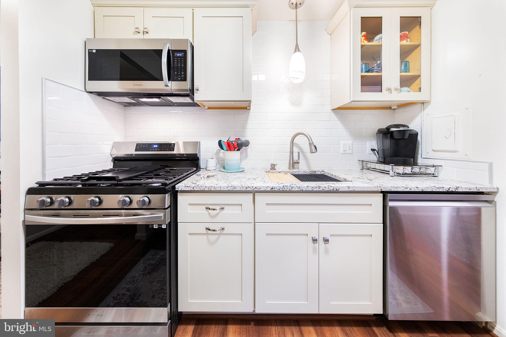 CANTERBURY SQUARE - Residential