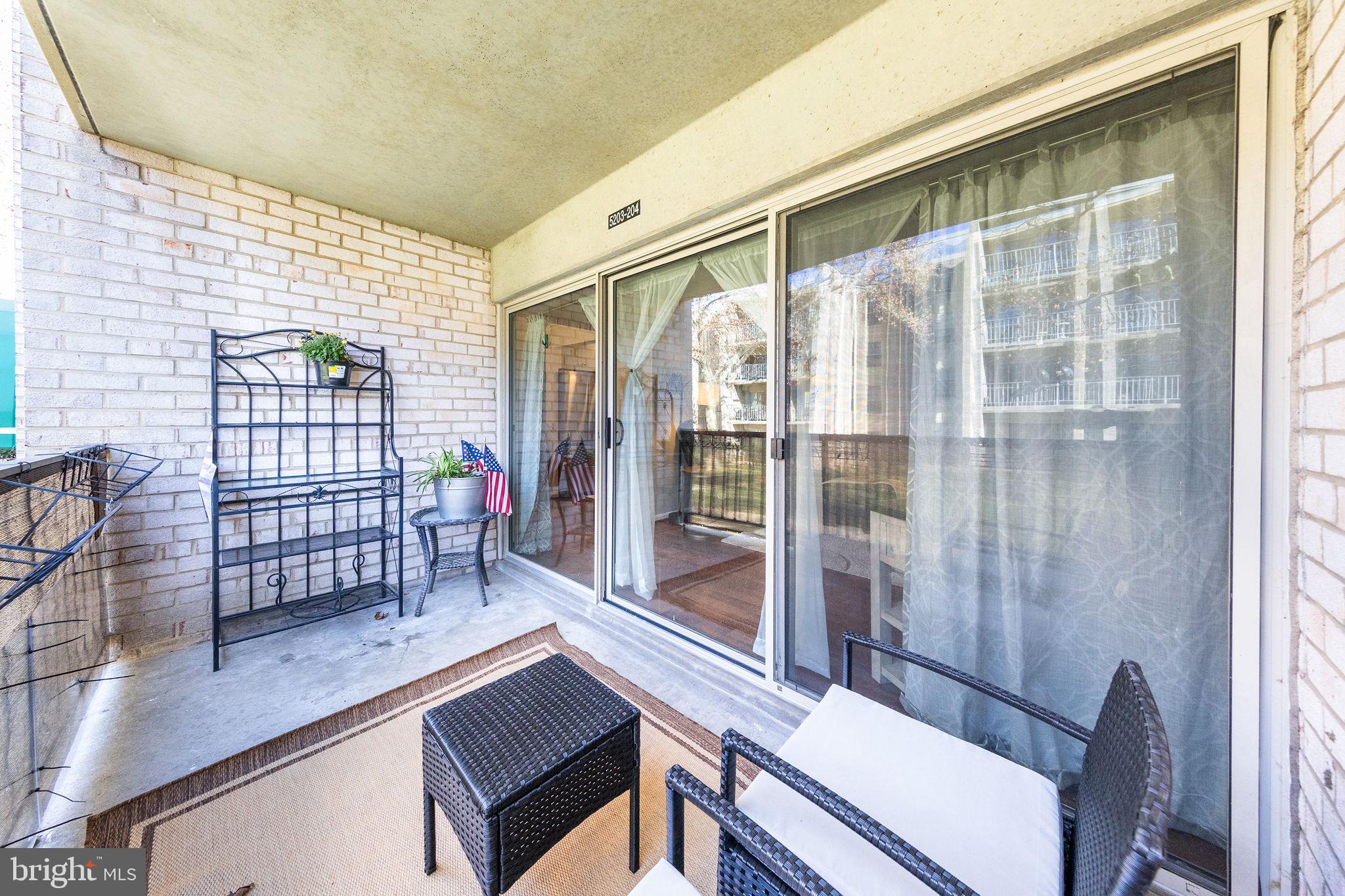 CANTERBURY SQUARE - Residential