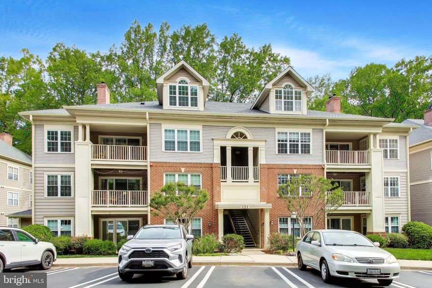 AS-IS Sale - Some paint and new flooring would go a long way! Priced to move quickly. Great open layout with two offset bedrooms and baths. 2nd floor condo with amazing wooded views off the large balcony. Conveniently located off Muddy Branch Road - close to tons of shopping and dining. Investors or buyers looking to earn a little sweat equity - this one is perfect for you!
