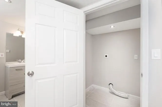 Capitol Heights, Maryland 20743, United States, 1 Bedroom Bedrooms, ,1 BathroomBathrooms,Residential,Active,21904