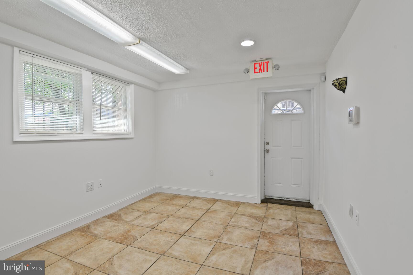 TAKOMA PARK - Commercial Sale