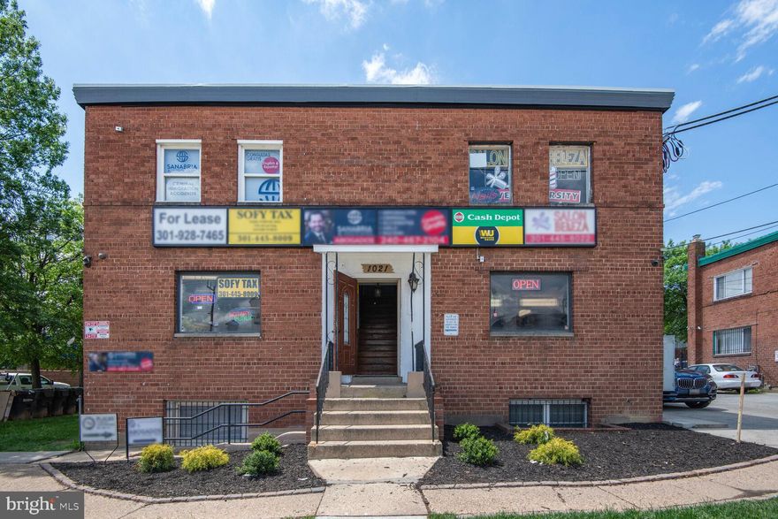 EXCELLENT INVESTMENT OPPURTUNITY ON UNIVERSITY BLVD AT PURPLE LINE STOP! 
6 UNITS ( all updated) with wonderful, long standing tenants. Freestanding Brick Building at corner with and Parking Lot that wraps around to side street.  Permitted Food Truck also generates income! Separately metered, heavy upped electrical. HUGE GROWTH POTENTIAL IN THIS DESIRABLE LOCATION--PURPLE LINE PRACTICALLY AT THE DOOR  (SLATED TO OPEN FALL 2027)!