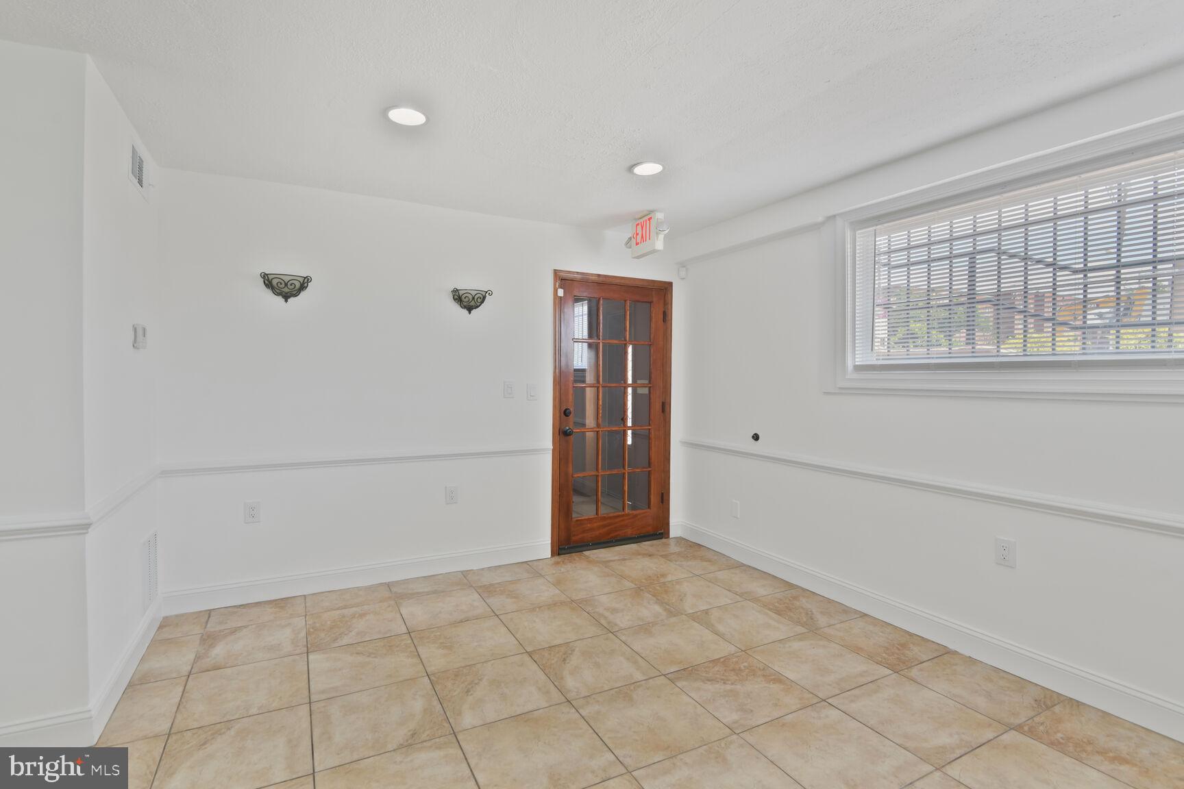 TAKOMA PARK - Commercial Sale