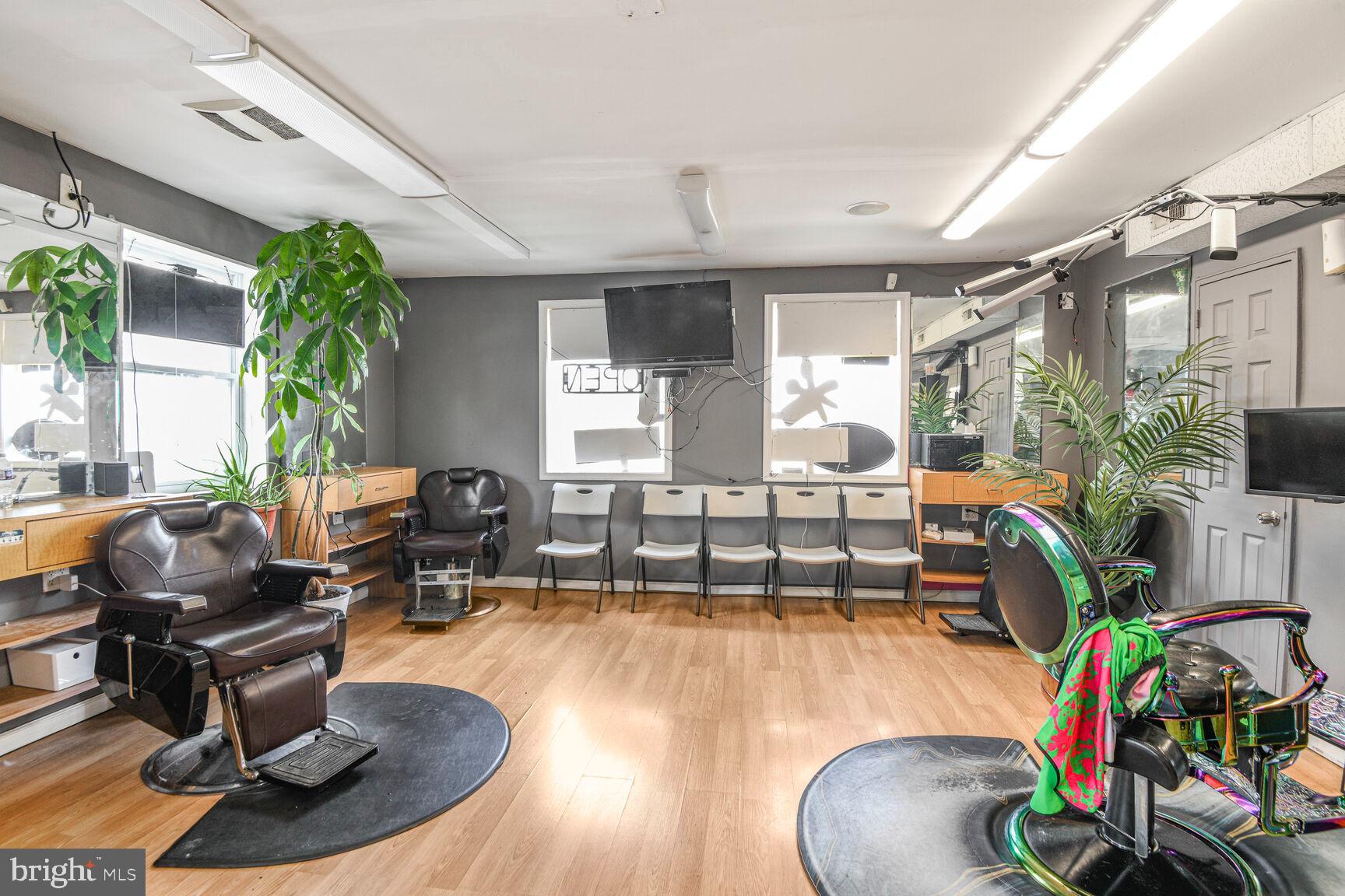 TAKOMA PARK - Commercial Sale