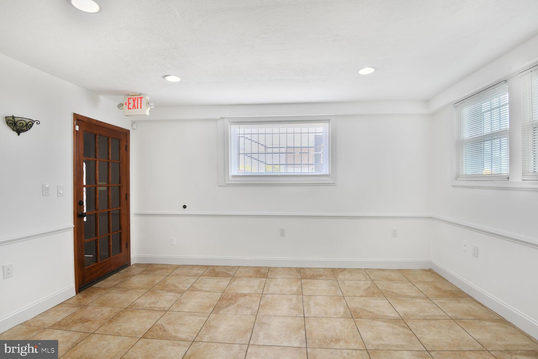 TAKOMA PARK - Commercial Sale