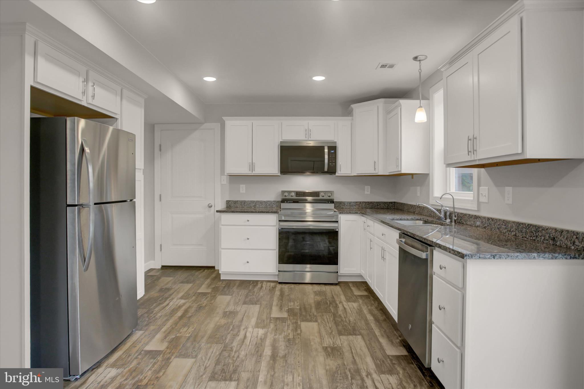 RANDOM OAKS PHASE II - Residential