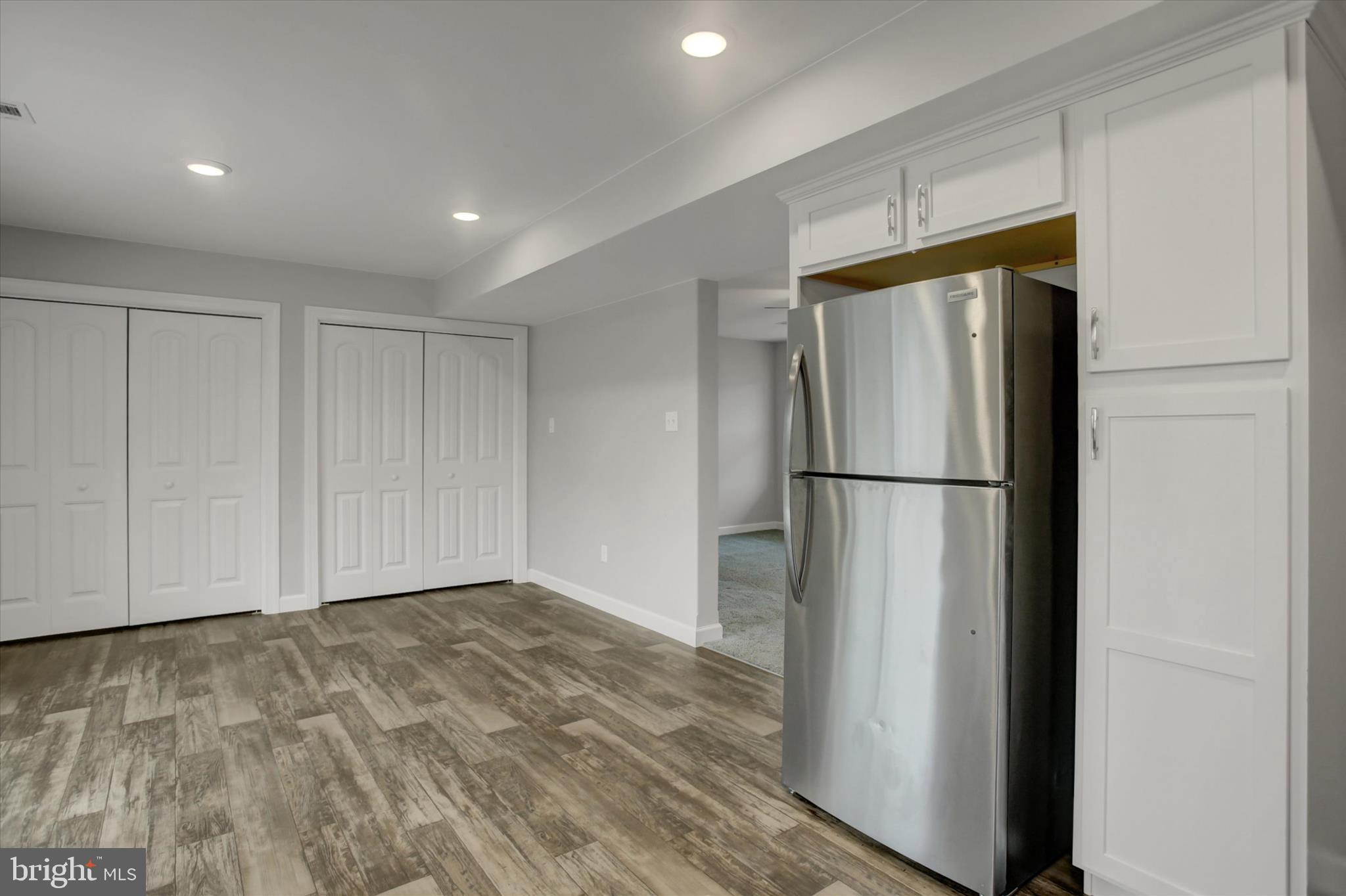 RANDOM OAKS PHASE II - Residential