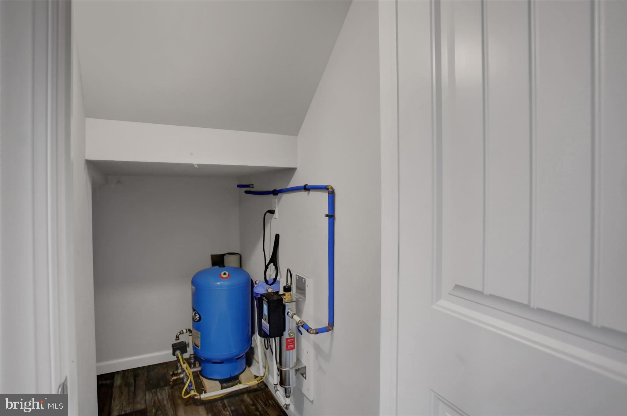 RANDOM OAKS PHASE II - Residential