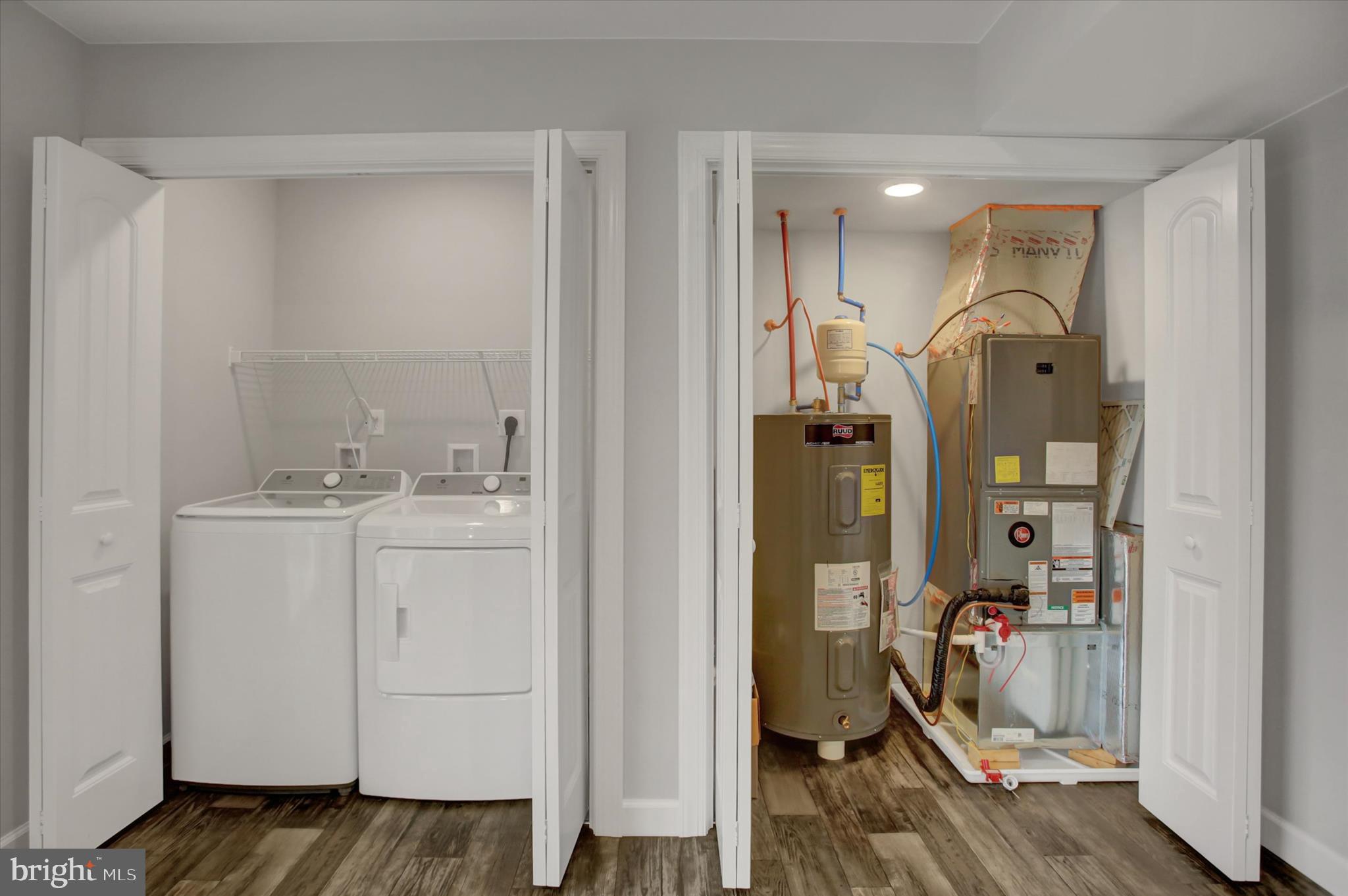 RANDOM OAKS PHASE II - Residential