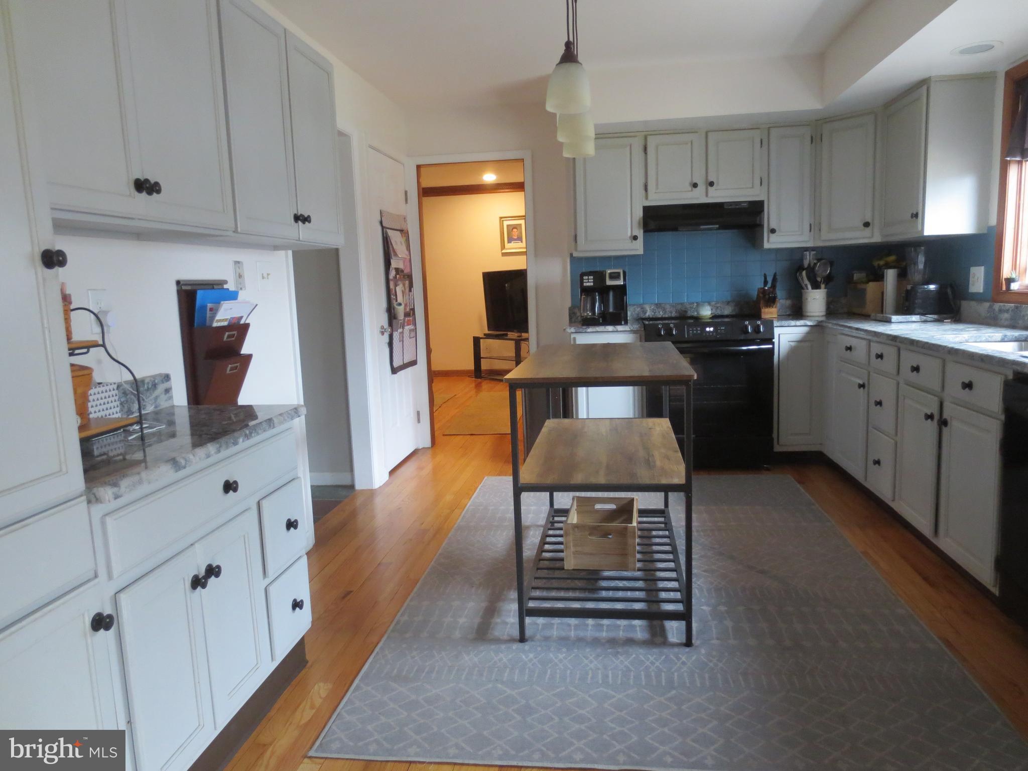 HICKORY WOODS - Residential