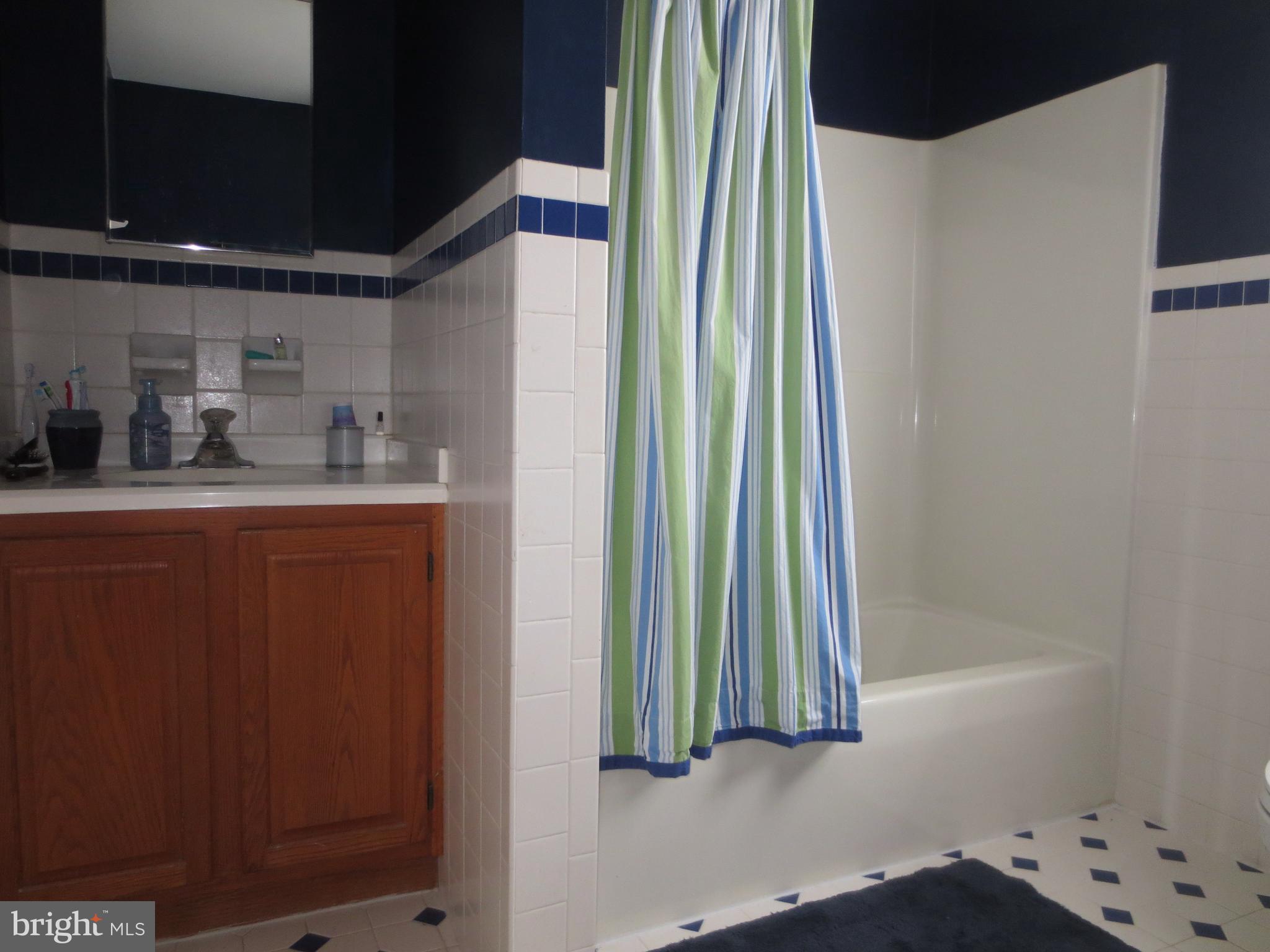 HICKORY WOODS - Residential