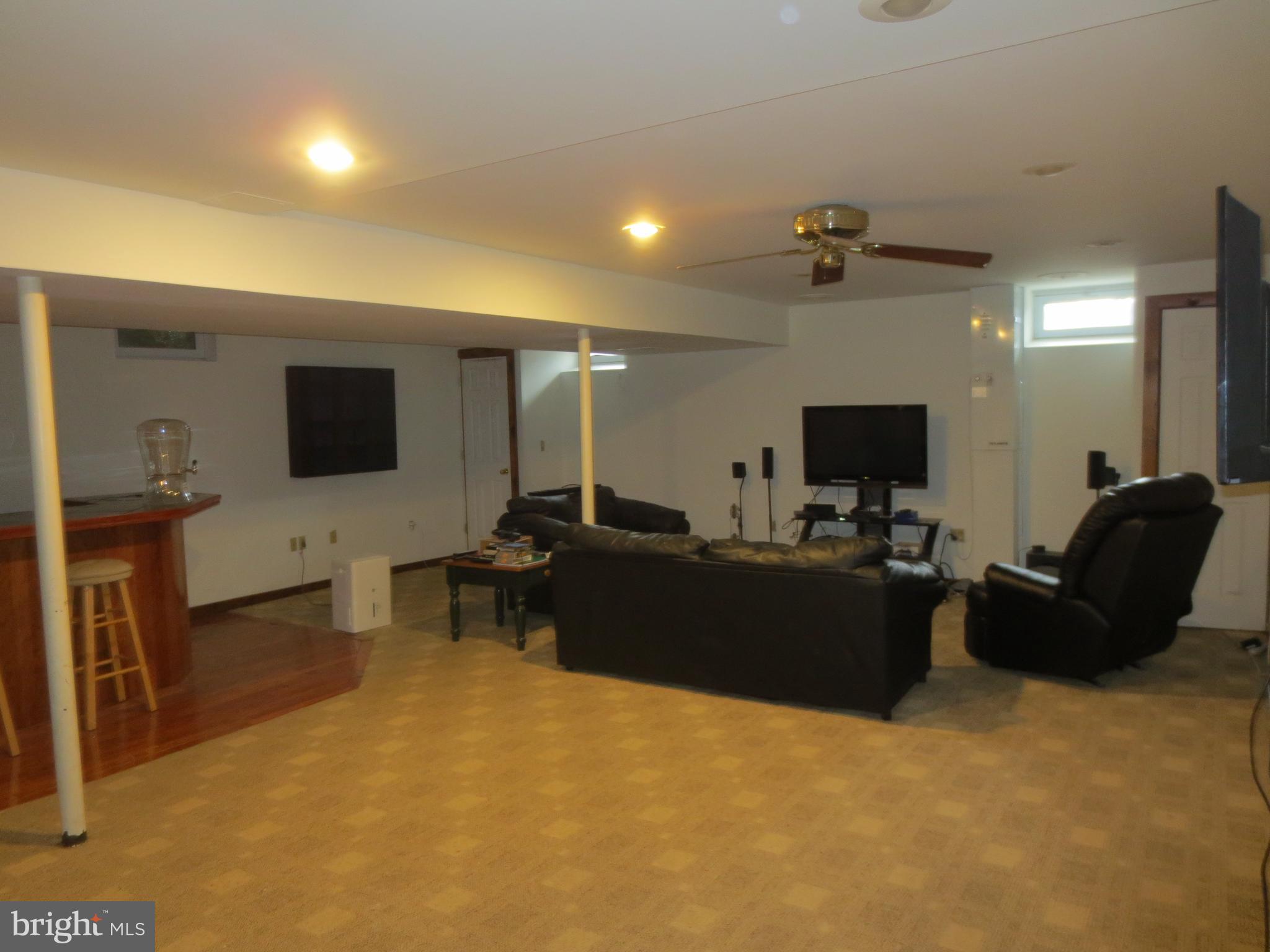 HICKORY WOODS - Residential