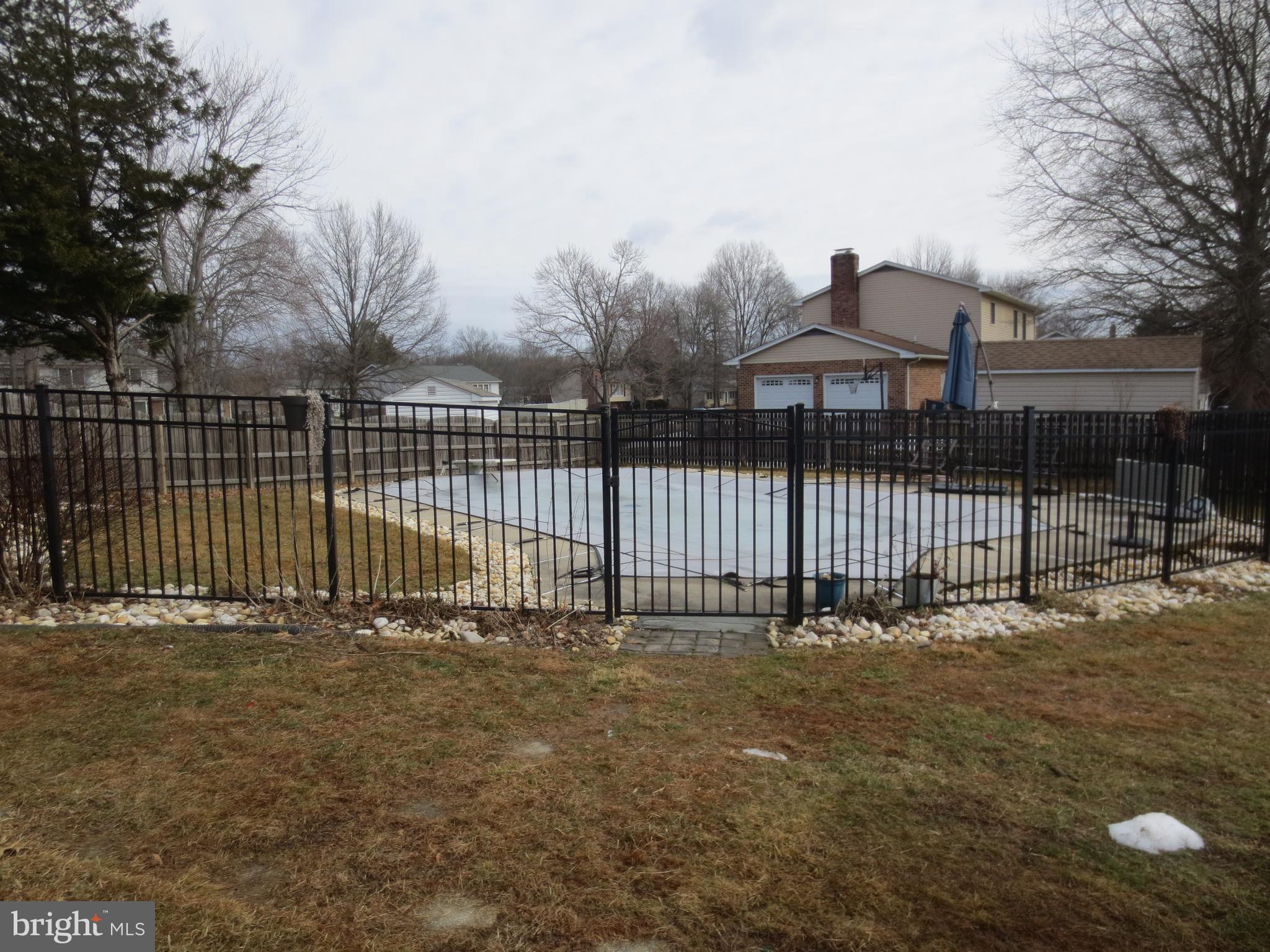 HICKORY WOODS - Residential