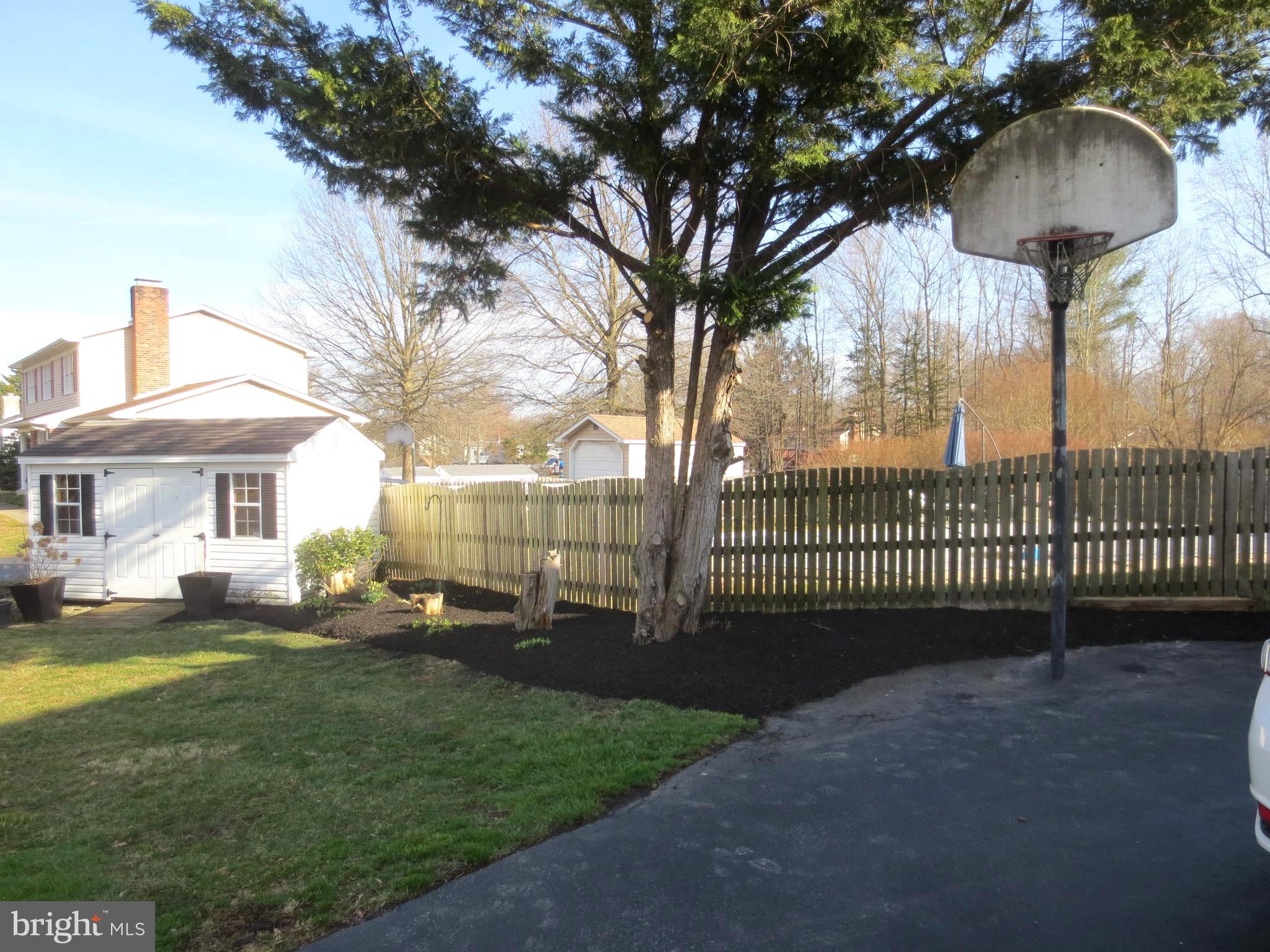 HICKORY WOODS - Residential