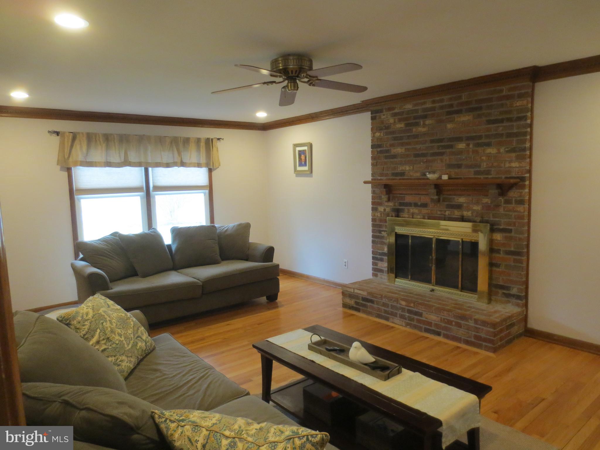 HICKORY WOODS - Residential