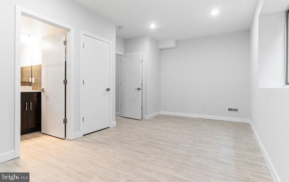 NORRIS SQUARE - Residential Income