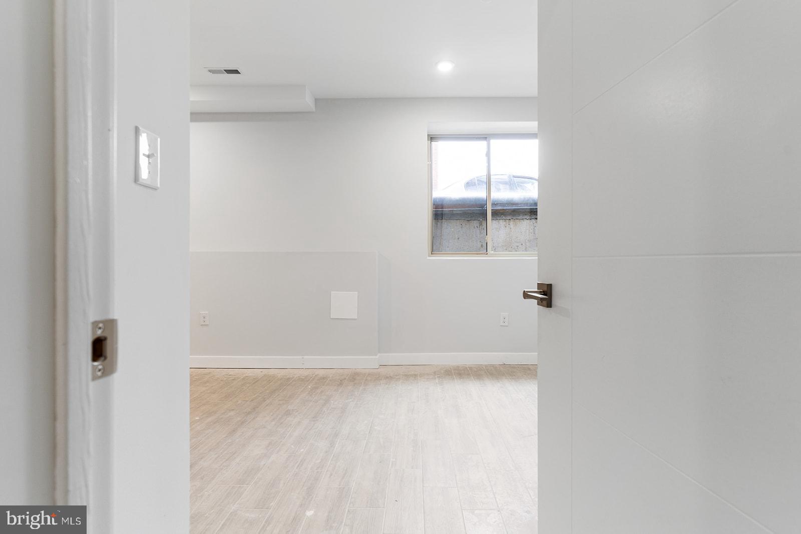 NORRIS SQUARE - Residential Income