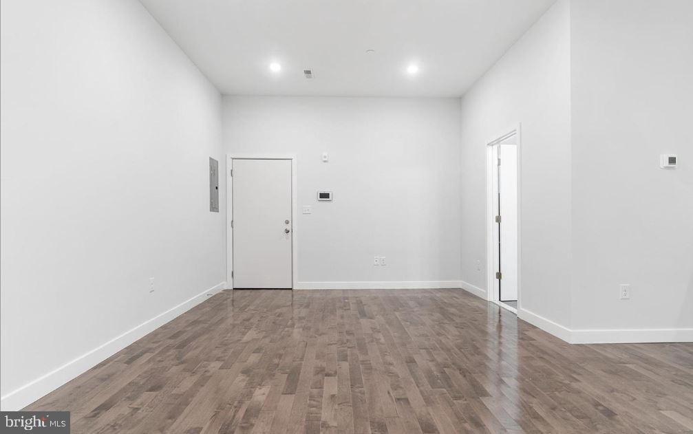 NORRIS SQUARE - Residential Income