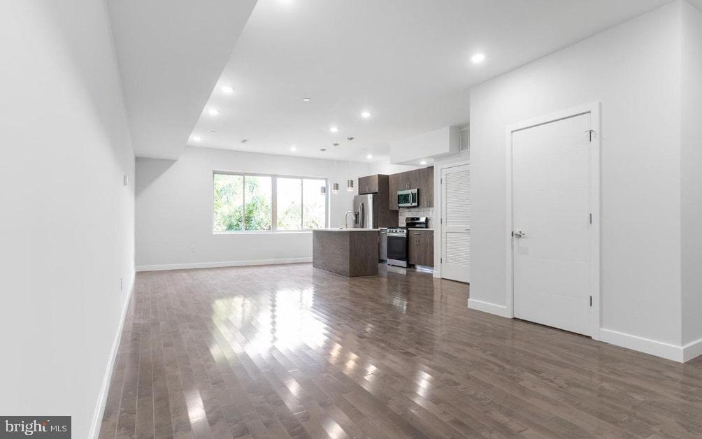 NORRIS SQUARE - Residential Income