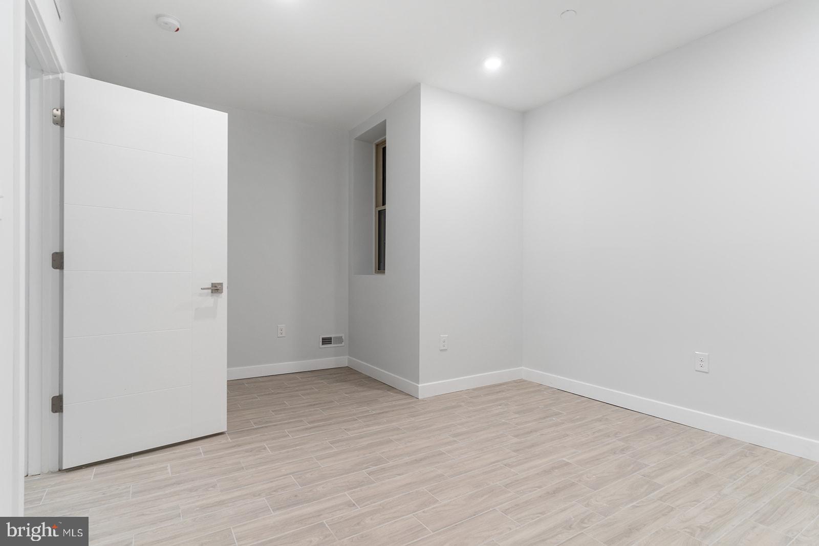NORRIS SQUARE - Residential Income
