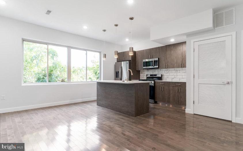 NORRIS SQUARE - Residential Income