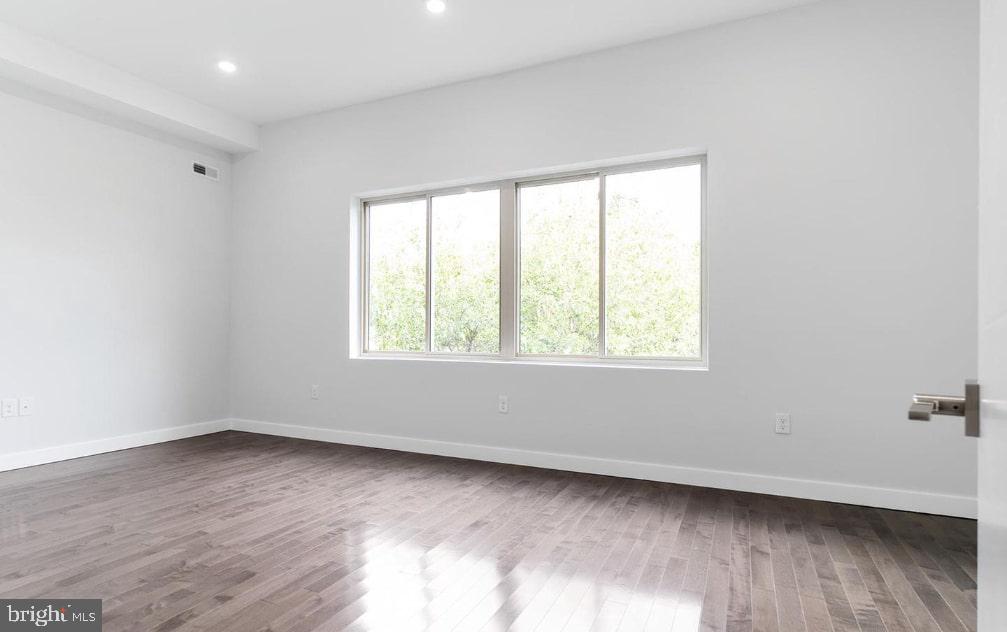 NORRIS SQUARE - Residential Income