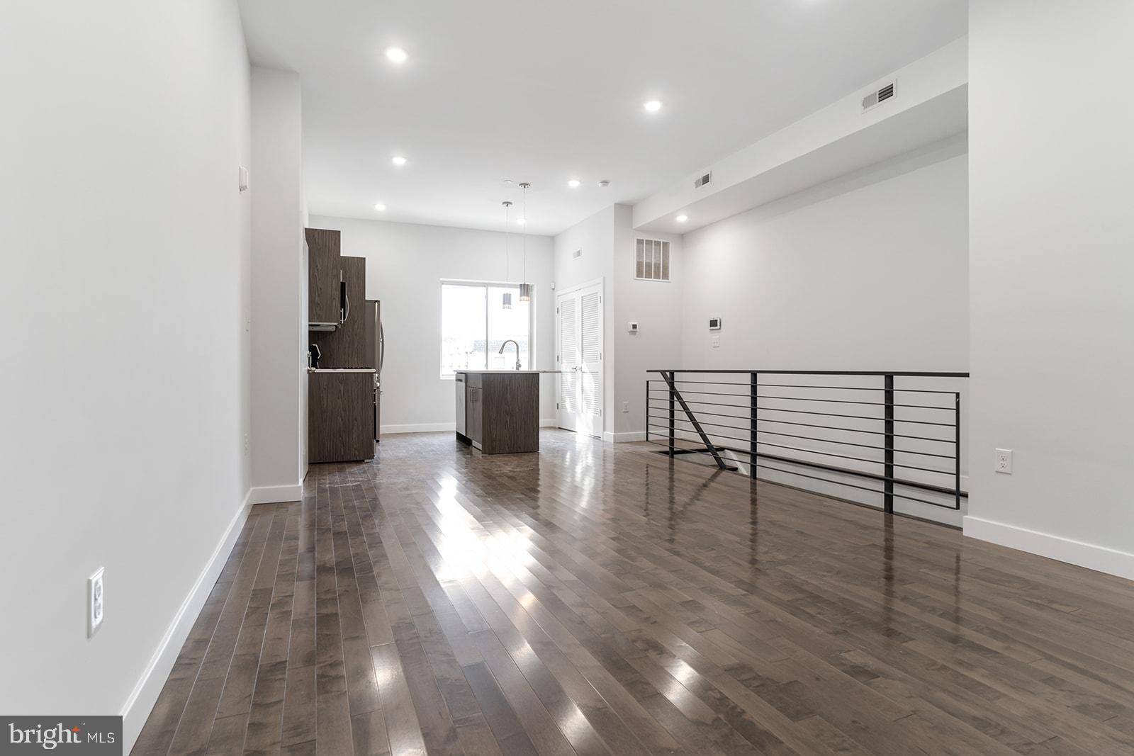 NORRIS SQUARE - Residential Income