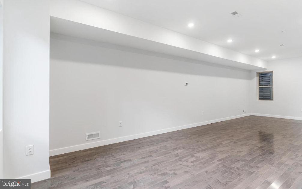 NORRIS SQUARE - Residential Income