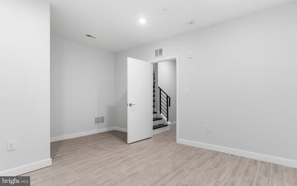 NORRIS SQUARE - Residential Income