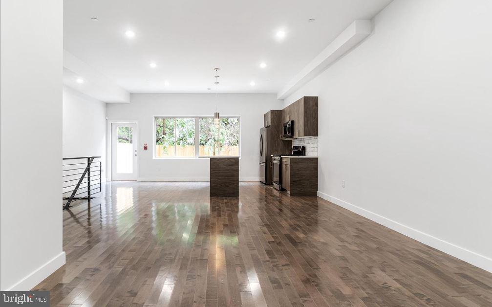 NORRIS SQUARE - Residential Income