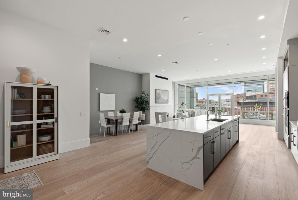 Photo of 101 N Queen Street #410, Lancaster, PA 17603 (MLS # PALA177748)