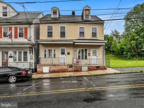 435 W CENTRE STREET SHENANDOAH PA 17976