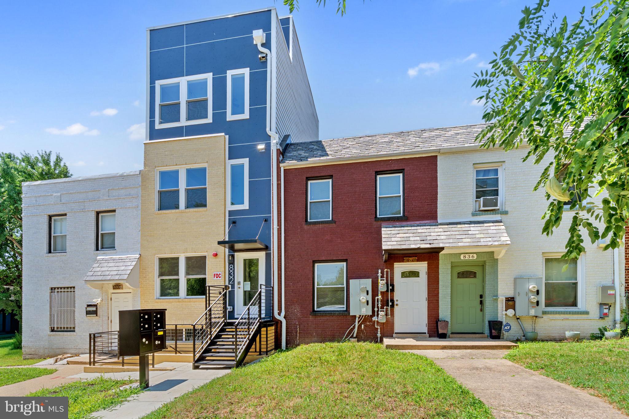 834 19TH STREET NE